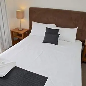 Resort Karana Palms, Surfers Paradise